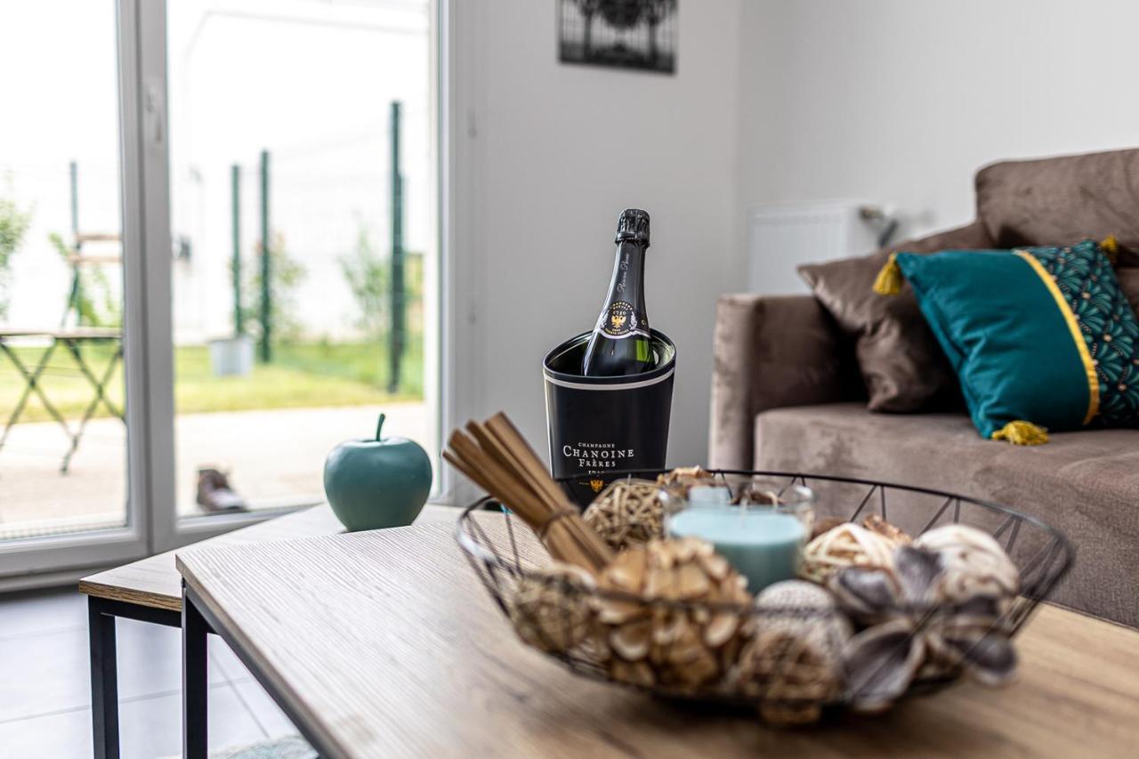 King Size Bed - Free Private Parking - Garden & Terrace - 14Min From Disneyland Ferrieres en Brie Bagian luar foto